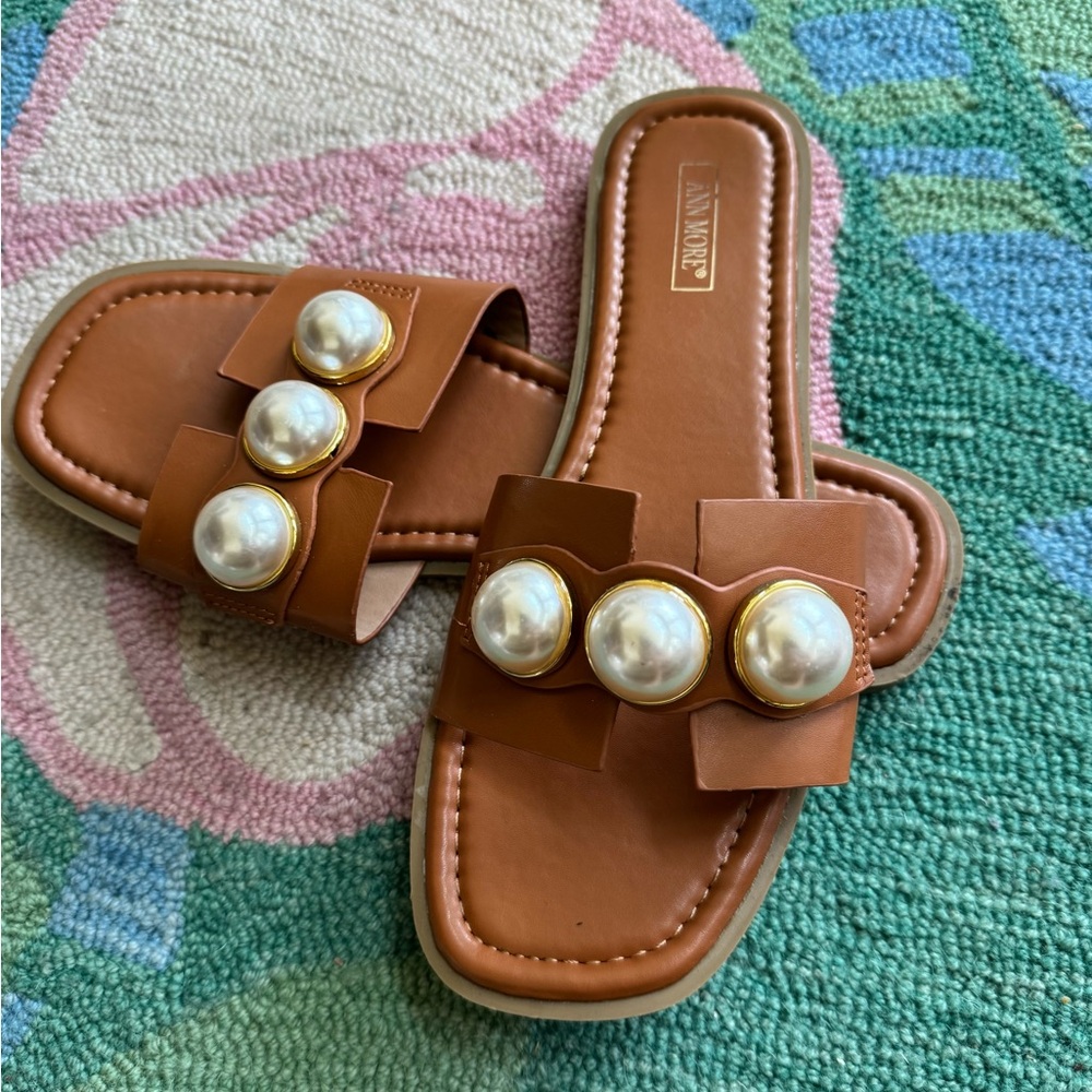 Ann More 3 Pearl tan sandals. Size 9 - Picture 5 of 6